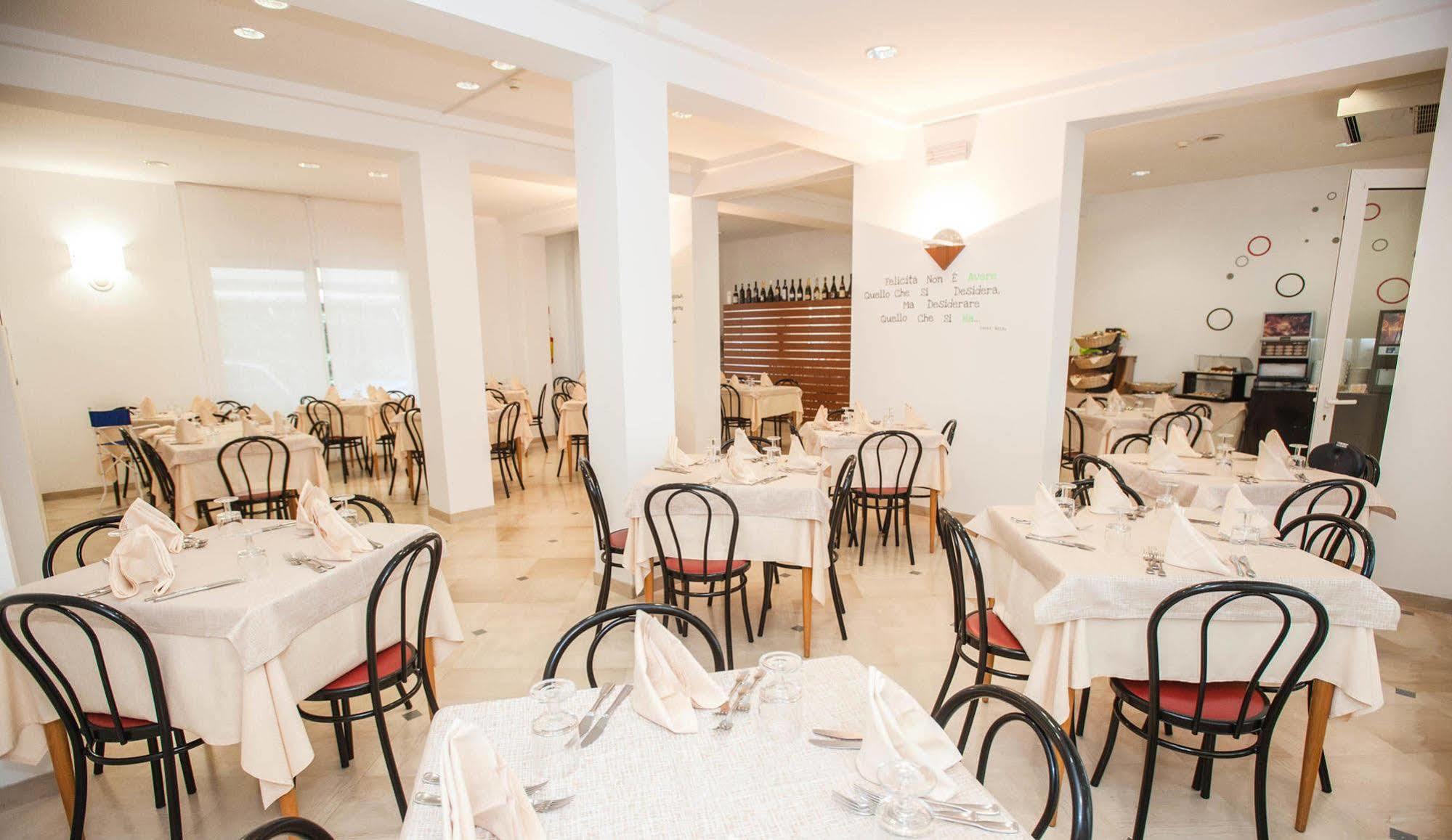 Hotel Massimo 리치오네 외부 사진